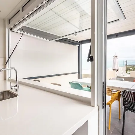 Flatguest Einstein + Pool + Bbq + 2 Bdr Holiday home